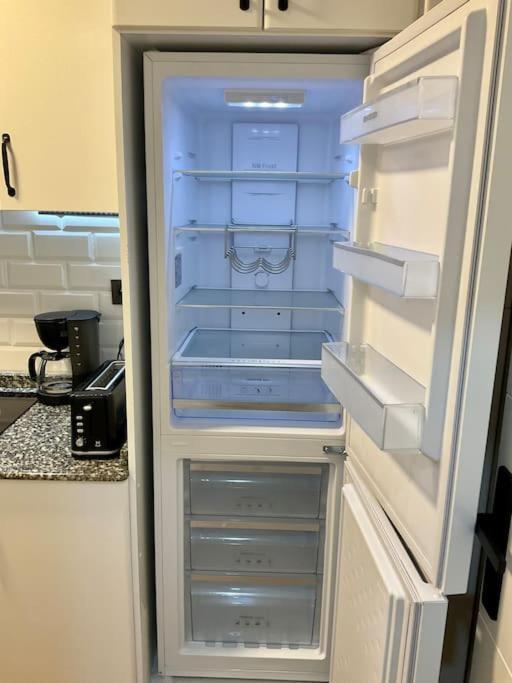 Tranquilo Apartamento Con Parking Gratis Vigilado 24H Vigo Bagian luar foto